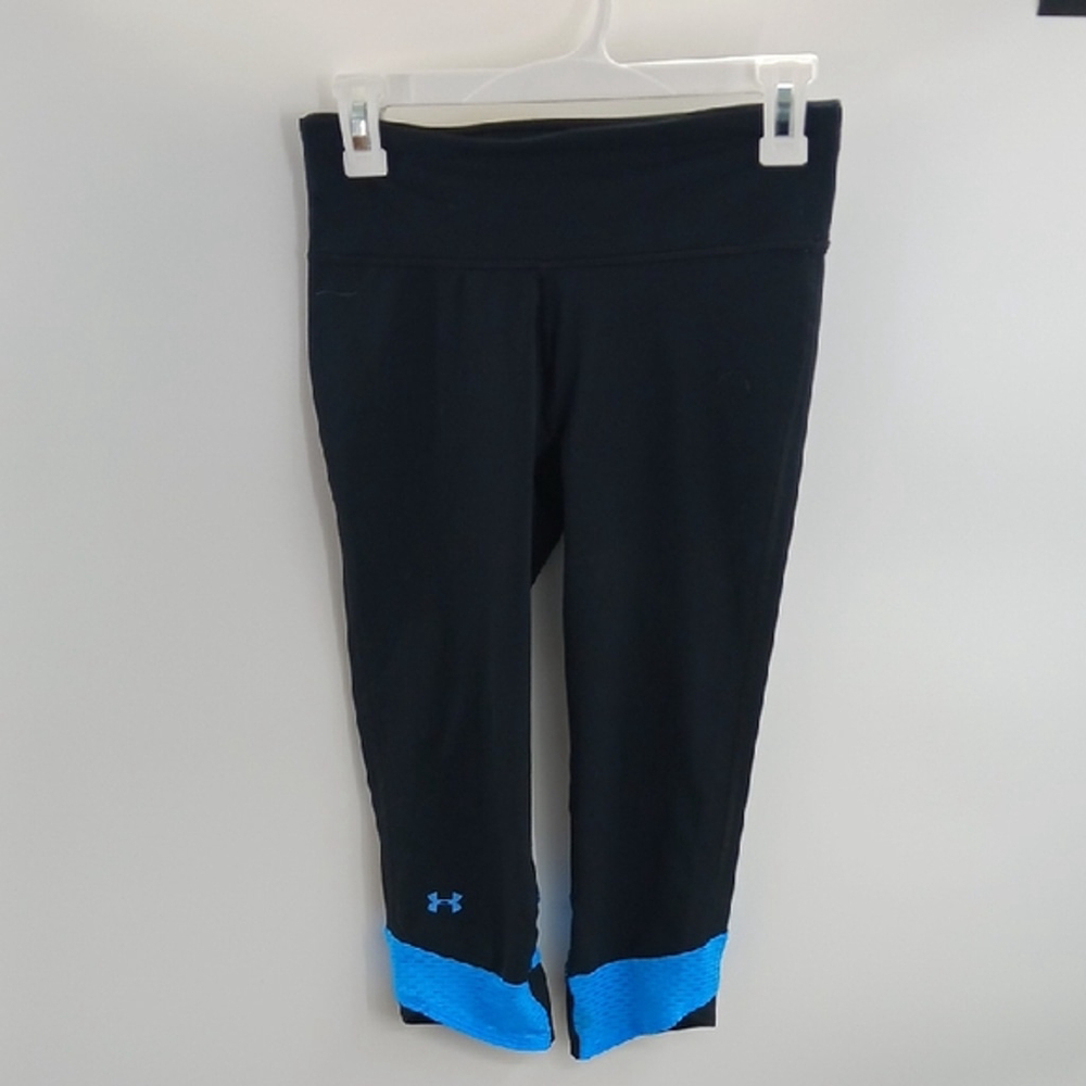 Under Armour Womens Capri Leggings Size S Black Blue Trim Athletic Pants